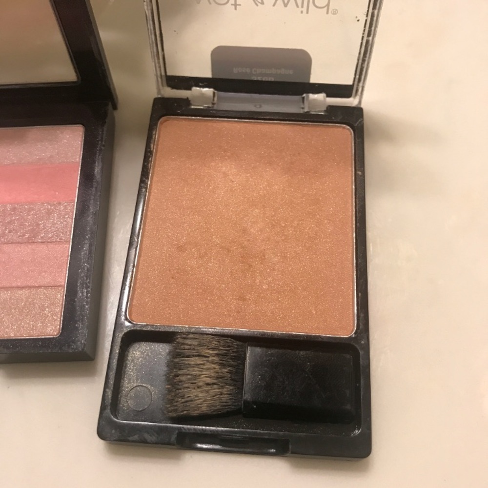 ❤️ Blushes ❤️ - Picture 5 of 8